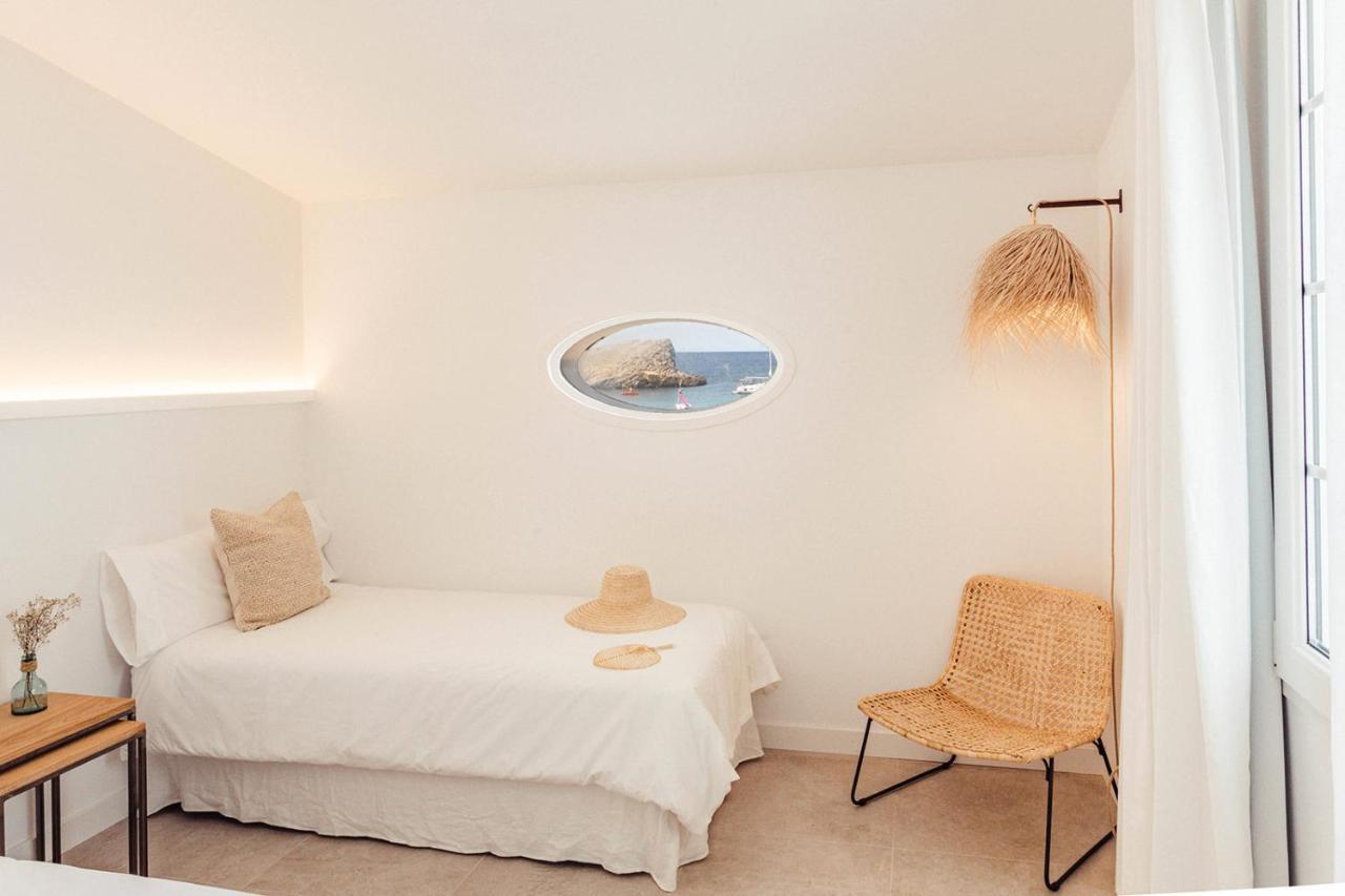 Apartamento Las Golondrinas Arenal - Adults Only Arenal d'en Castell Exteriör bild